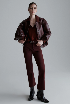 CALÇAS JEANS FLARE BORDEUAX